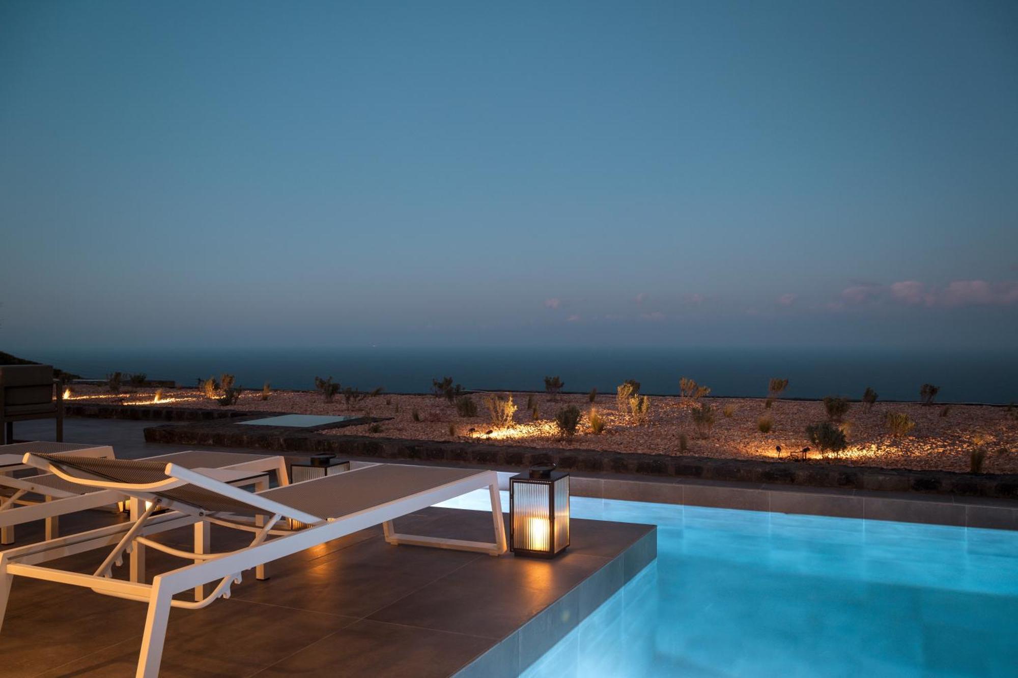 Almarossa Luxury Villas Vourvoúlos Exterior photo